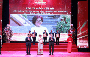 PGS. TS. Đào Việt Hà, Viện trưởng Viện Hải dương học, Viện Hàn lâm Khoa học và Công nghệ Việt Nam được vinh danh trong chương trình Vinh quang Việt Nam năm 2024