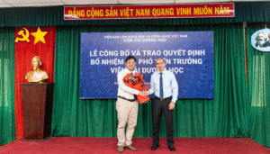 Lễ công bố và trao quyết định bổ nhiệm lại Phó Viện trưởng Viện Hải dương học
