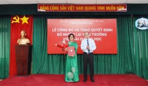 Lễ công bố và trao quyết định bổ nhiệm lại Viện trưởng Viện Hải dương học